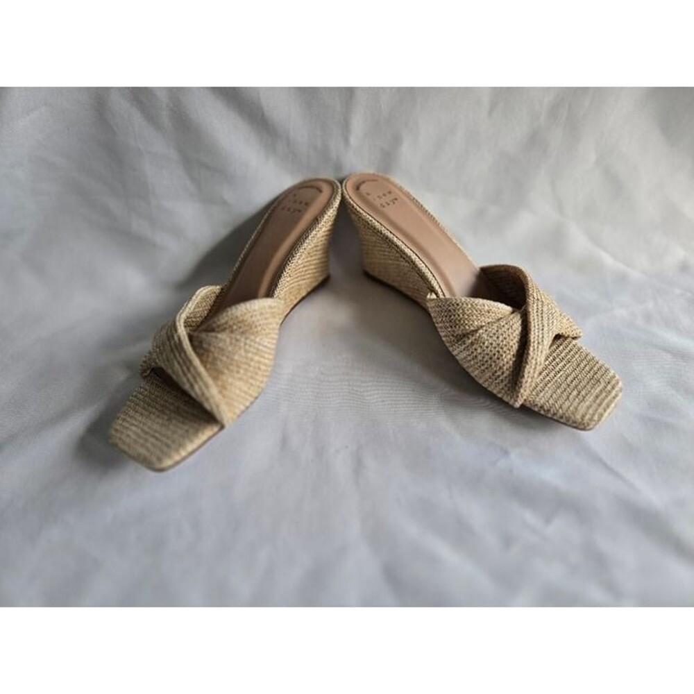 A New Day Amal Wedge Heels with Memory Foam Insole - Natural Womens Size 9 NEW - Picture 4 of 5